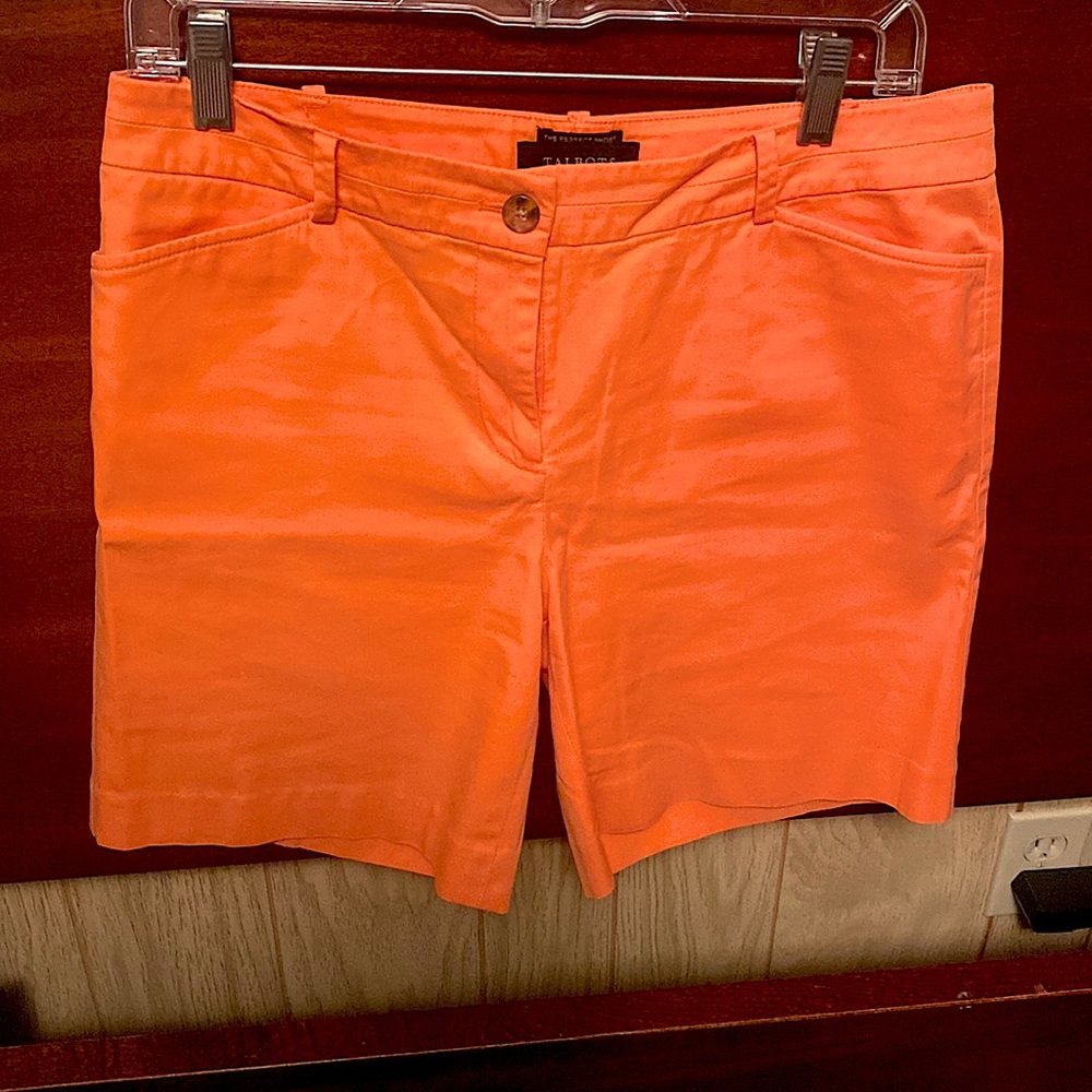 Talbots 7 inch Perfect Shorts SIZE 6. Tangerine.